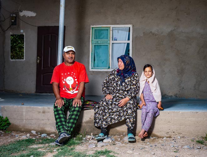 Une famille au Tadjikistan.