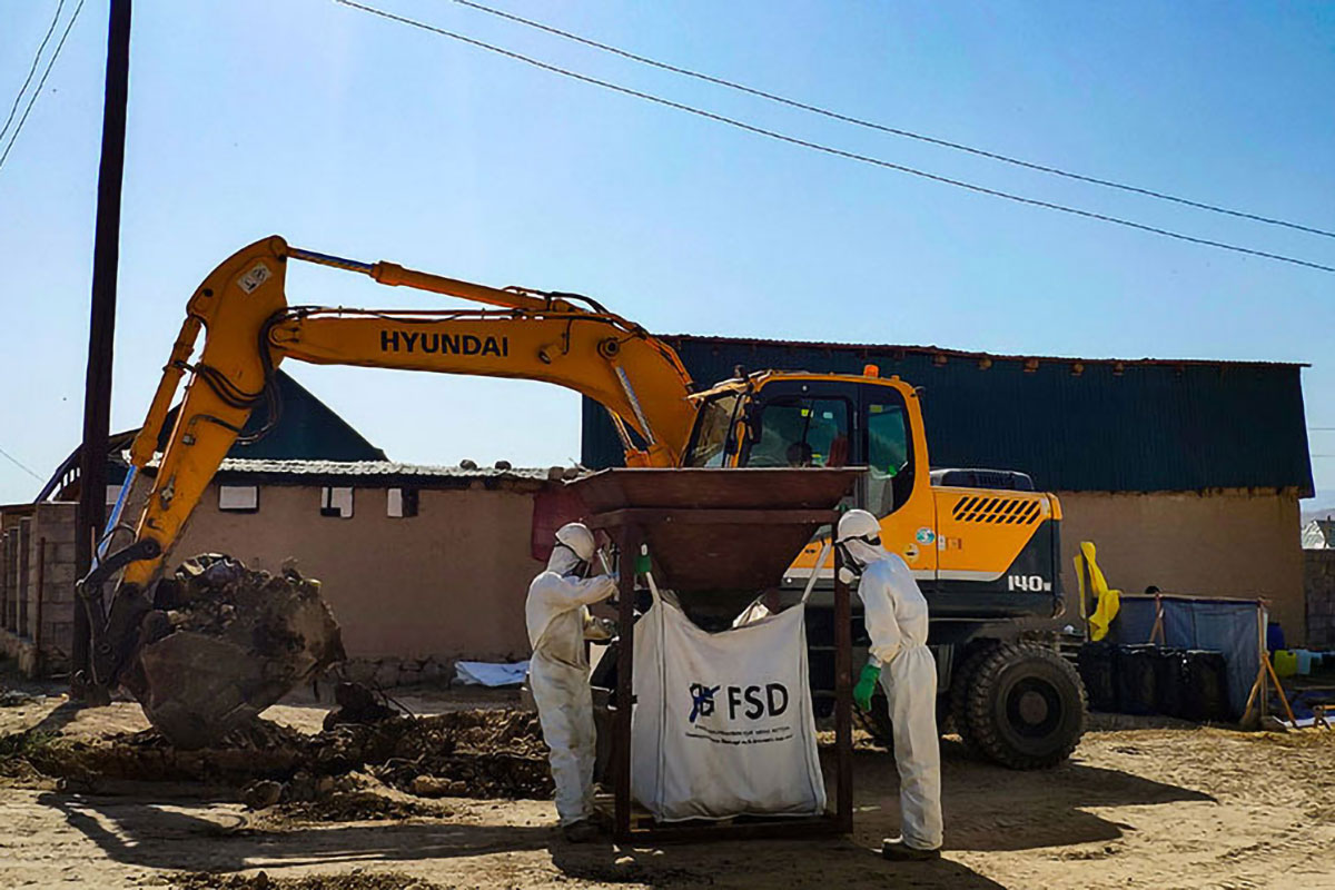 Bags-of-soil-contaminated-with-toxic-pesticides-ready-to-be-transferred-to-the-national-centre-in-Vahksh-(Tajikistan,-2018)