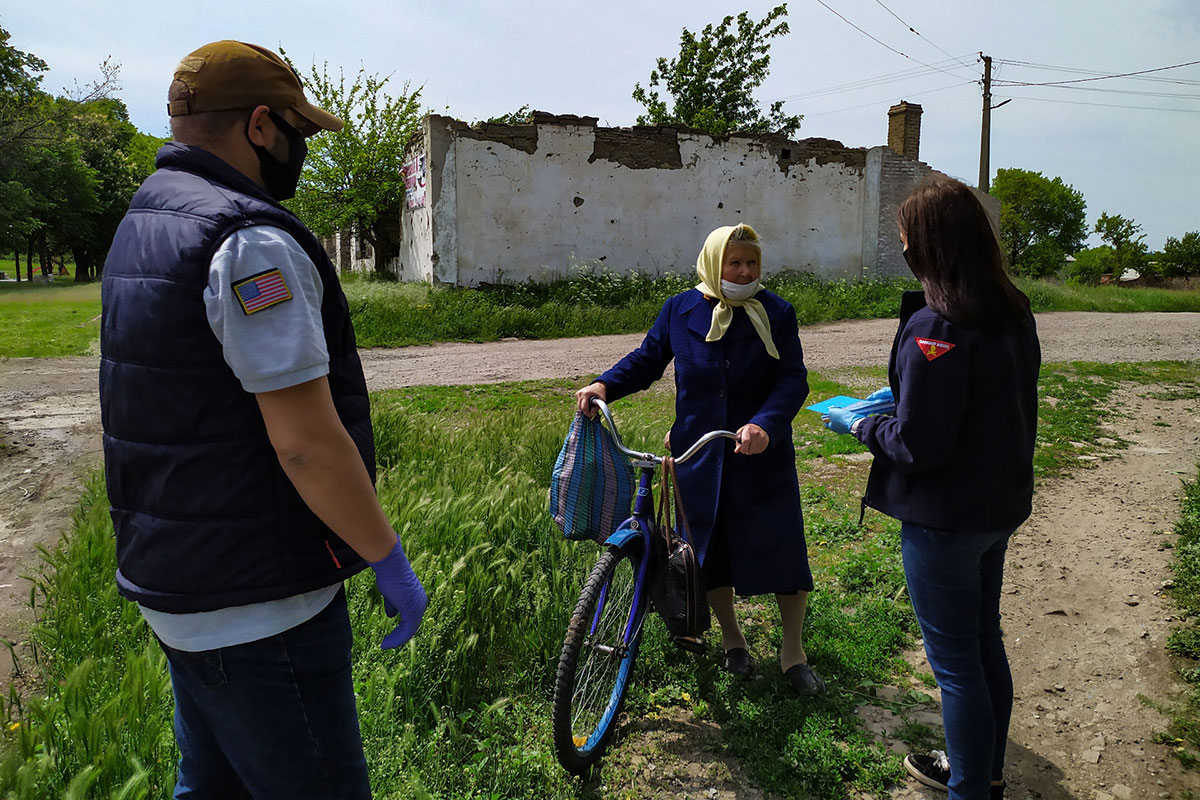 In eastern Ukraine, tens of thousands of people live close to the front line and cohabit with landmines and explosive remnants of war In eastern Ukraine, tens of thousands of people live close to the front line and cohabit with landmines and explosive remnants of war