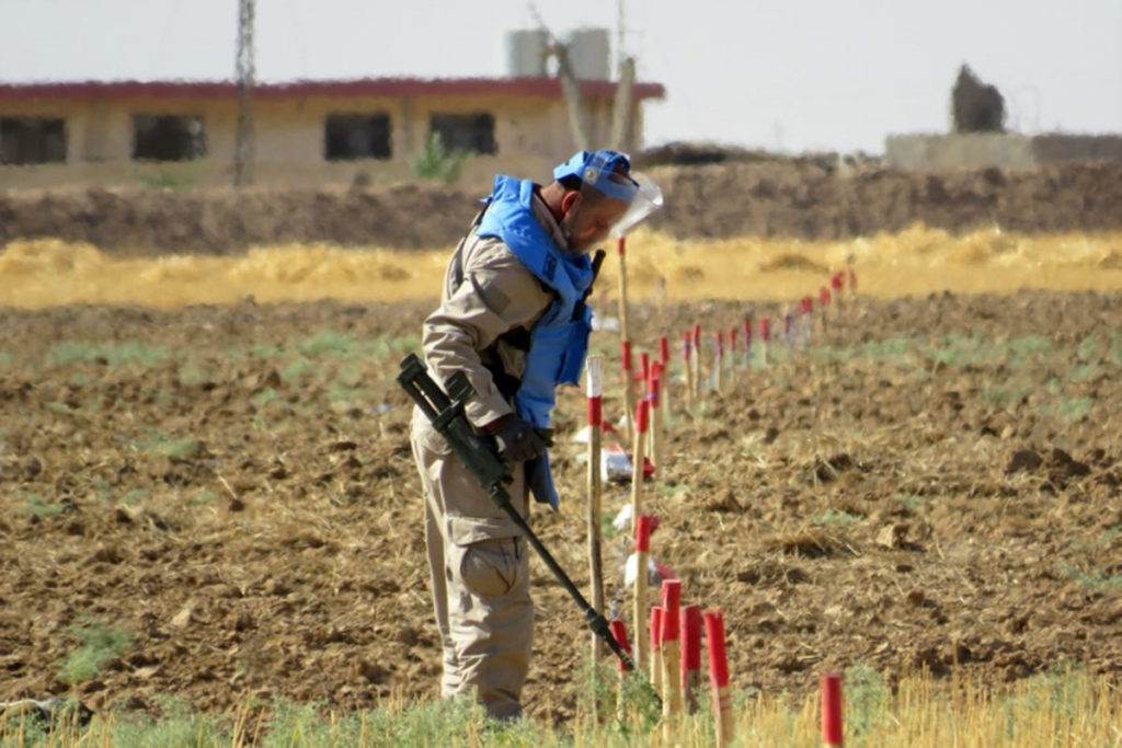 In-some-countries-where-FSD-conducts-demining-operations,-temperatures-sometimes-rise-to-over-40°C-(Iraq,-2021)