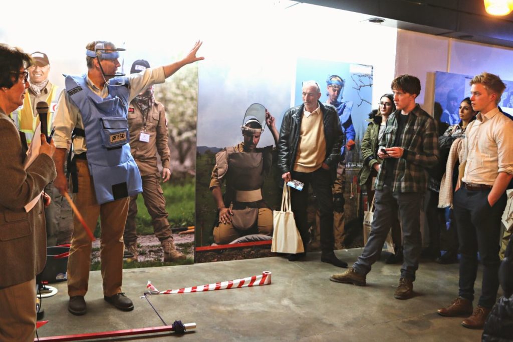 Demining demonstration by Alex van Roy in Geneva