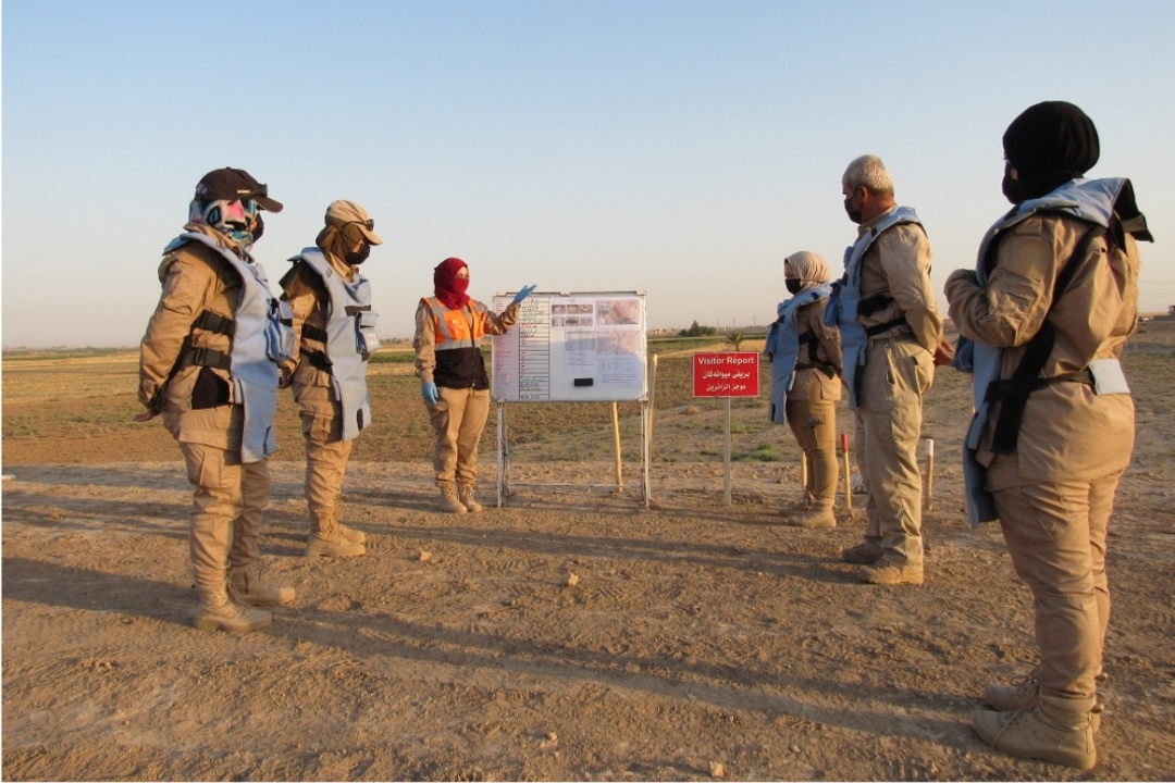 Iraq-July 2022-Tal Shaer village-team medic conducting daily medical safety brief to team members