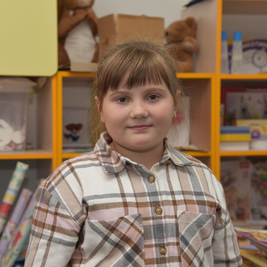 Polina is a Ukrainian Child that remembers hearing the bombs