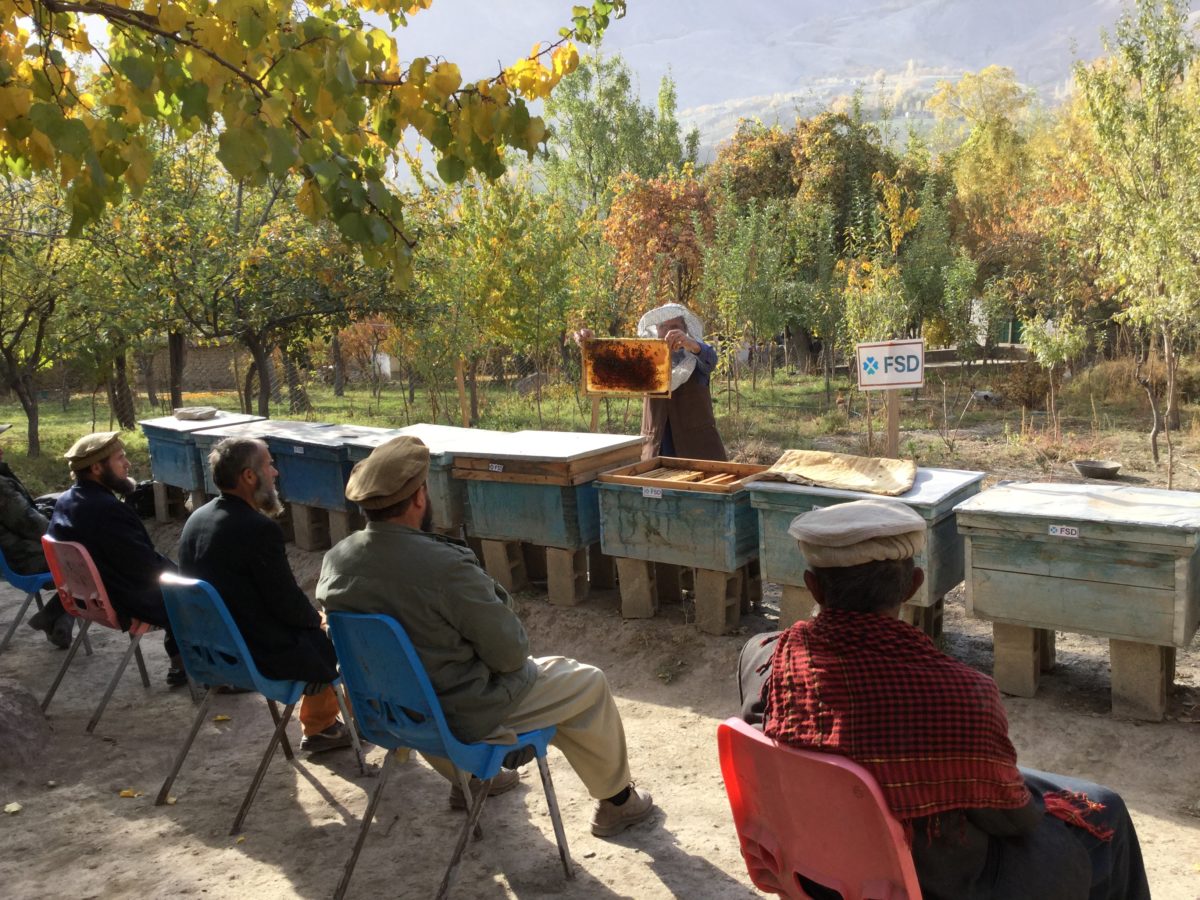 Iraq-July 2022-Tal Shaer village-team medic conducting daily medical safety brief to team members