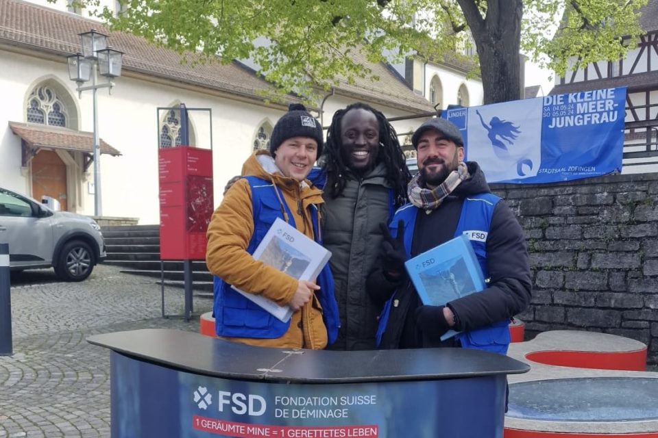 FSD-donor-recruiters-are-walking-in-the-streets-to-meet-you-(Geneva,-2021)