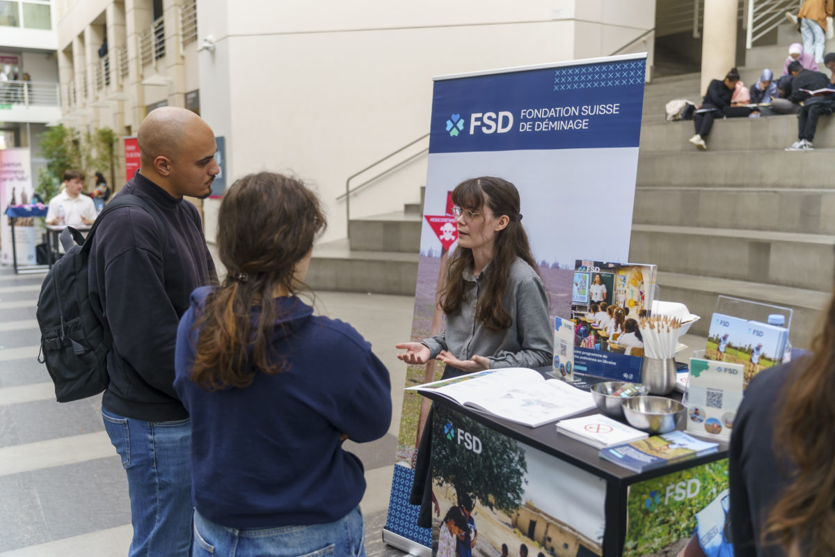20241022-FSD-Geneva-Communication team Career Days-stand 3 20241022-FSD-Geneva-Communication team Career Days-stand